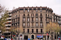 Barcelona: Casa Bernardí Martorell al Carrer Gran Via de les Corts Catalanes, 669 i Roger de Flor, 130  Arquitecte Bernardí Martorell i Puig (Fotografia: Valentí Pons i Toujouse)