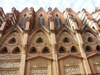 Sabadell: Església de Sant Agustí - Escolapis -   Arquitecte: Bernardí Martorell i Puig (Fotografia de Valenti Pons i Toujouse)