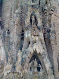 Gaudí: Sagrada Familia  Fachada de la Natividad  Portal de la Fe  Presentación de Jesús en el templo y Santísima Trinidad