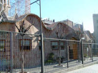 Gaudí: Escuelas Sagrada Família  Fachada principal