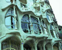 Gaudí: Casa Batlló, Vista lateral tribuna