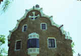 Gaudí   Park Güell Immeuble administratif   façade au parc