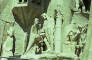 Gaudí: Sagrada Família  Façade de la Passion  Le jugement de Jésus