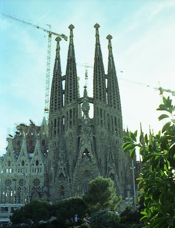 Gaudí: SAGRADA FAMILIA