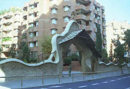 Gaudí   Clôture Miralles   Vue générale