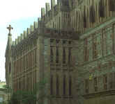 Gaudí: C. Santa Teresa. Fachada posterior