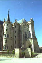 Gaudí Palau episcopal d'Astorga Vista des del carrer