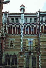 Gaudí: Casa Vicens, Façade