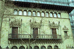 Puig i Cadafalch: Casa Serra Balconada