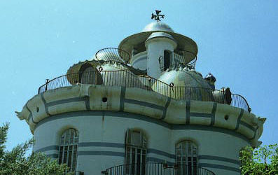 Josep Maria Jujol i Gibert – Torre de la Creu (Casa dels Ous)