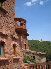 El Marquet de les Roques: Vista des de la gran terrassa cap a la Masoveria