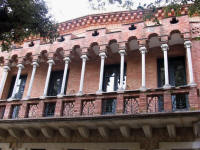 Sant Feliu de Guixols: Casa de la Campana   Arquitecte: Bernard� Martorell i Puig (Fotografia de Valent� Pons i Toujouse)