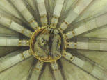 Gaud�: Sagrada Familia  La cripta  Clave de b�veda con la representaci�n de la Anunciaci�n