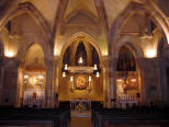 Gaud�: Sagrada Familia  La cripta
