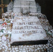 Tomba d'Isaac Alb�niz al Cementiri de Montju�c de Barcelona