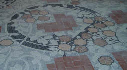 Mosaico en el suelo de la Sala de m�sica del Institut Pere Mata de Reus, obra del arquitecto Llu�s Dom�nech i Montaner, mosaico de Llu�s Br�.