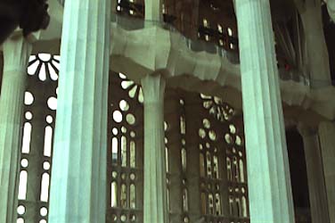 G S Fam Interior Columnes i finestrals